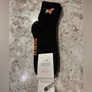 VS PINK Halloween Dog 2-Pack Quarter Socks NEW